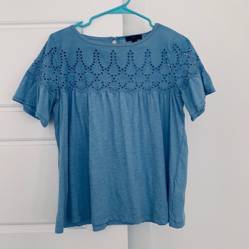 Jcrew flutter sleeve eyelet top 😍